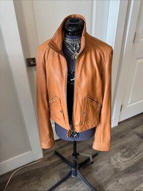 Marciano los angeles brown - orange 🍊 leather jacket - size small